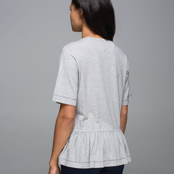 Cute Lululemon Peplum Tee Top Blouse in Heathered Gray Micro Stripe - Picture 5 of 9